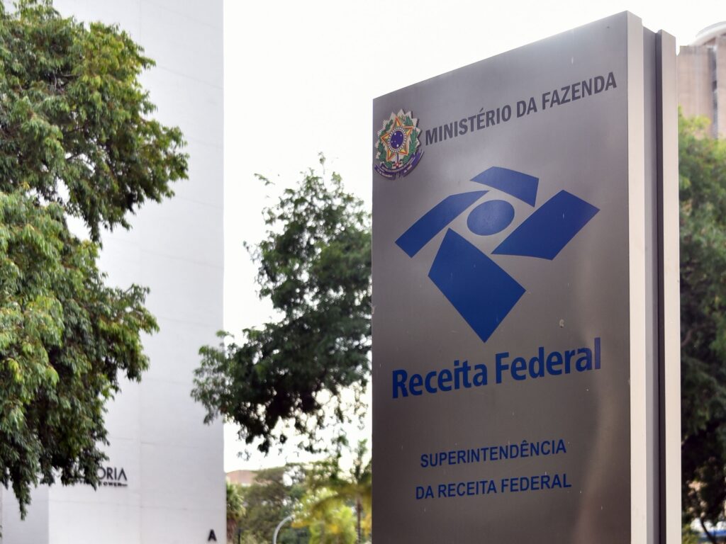 FGV divulga à relação de vagas do concurso Receita Federal