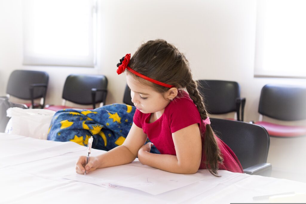 A educação sempre foi desafio no Brasil, e o MEC vem evoluindo nas últimas décadas.