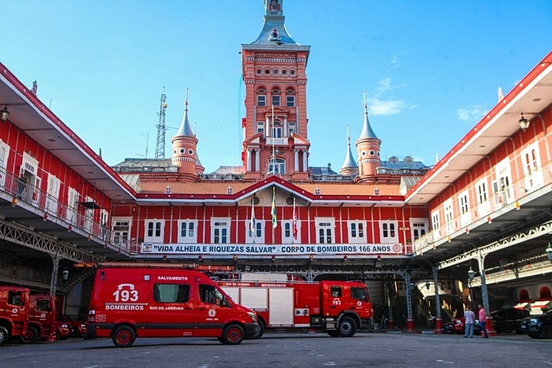 confira o salário do cargo de Oficial do concurso Bombeiro RJ