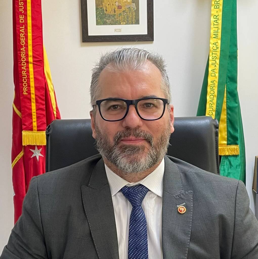 Conheça o seu professor: Cícero Coimbra